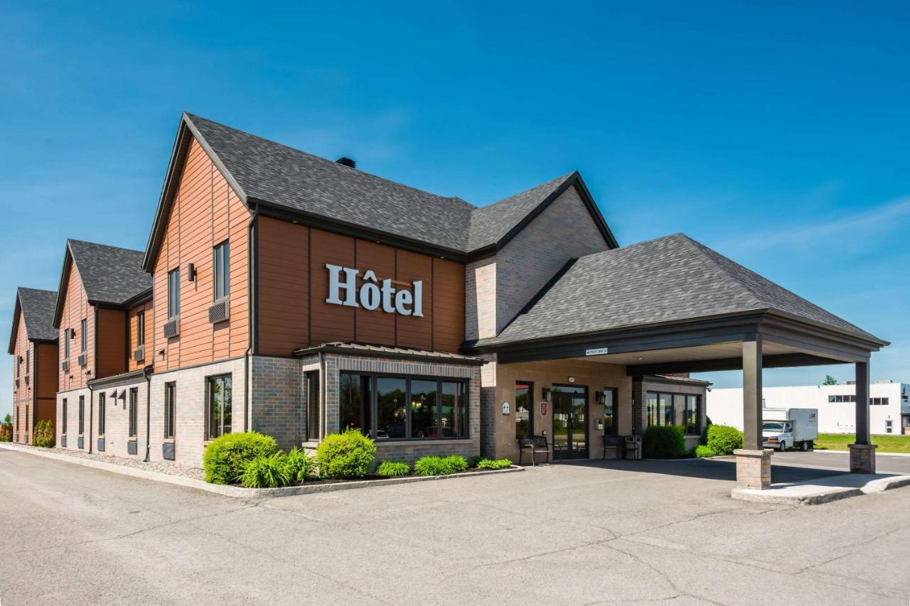 Econo Lodge Inn & Suites Saint Apollinaire 外观 照片