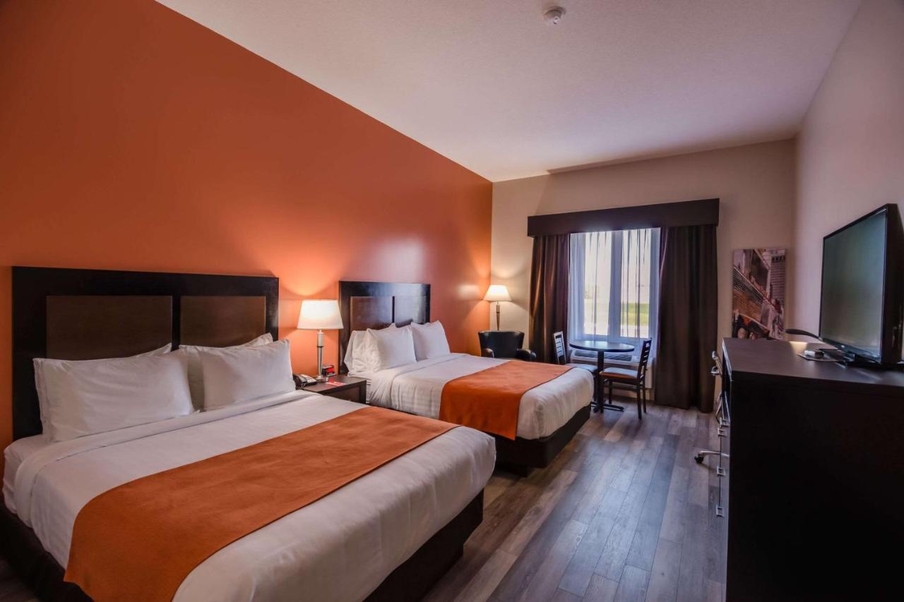 Econo Lodge Inn & Suites Saint Apollinaire 外观 照片