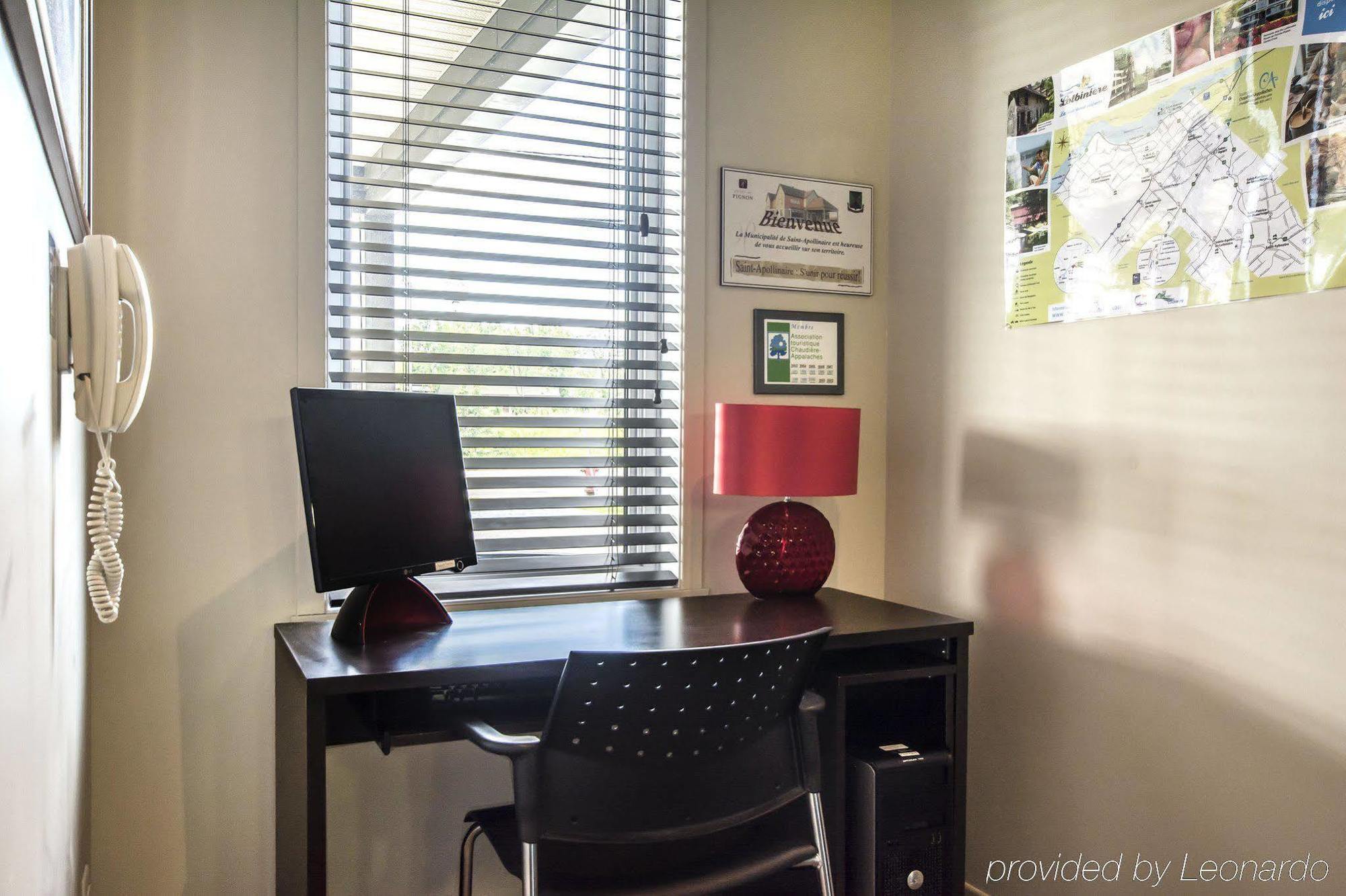 Econo Lodge Inn & Suites Saint Apollinaire 外观 照片